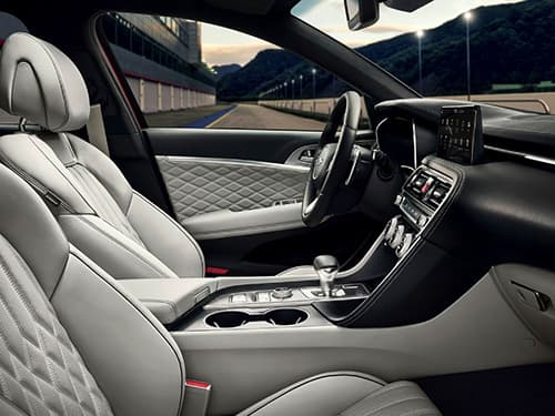 Genesis G70 (2023)-04.jpg