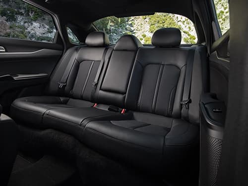 Kia K5 (2023)-04.jpg