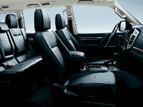 Mitsubishi Pajero (2022)-04.jpg